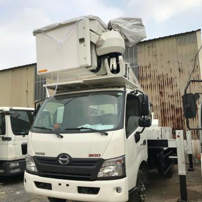 Xe thang nâng Aichi 17m trên nền xe Hino XZU730 Euro V